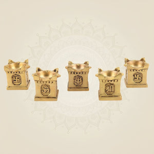 Handcrafted Miniature Stand