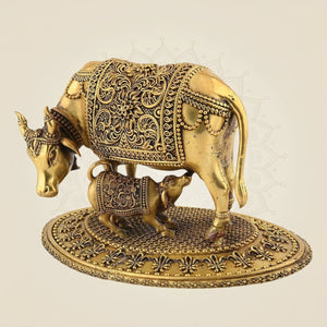5-inch detailed brass cow and calf statue