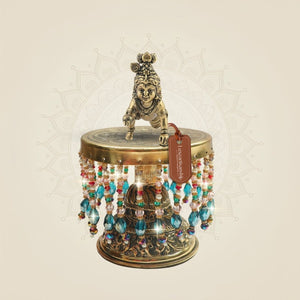 Kanha Ji Brass Idol on Chowki 6.5"– Classic Krishna Representation - Luxeartisanship