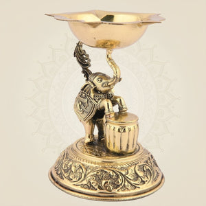 Majestic Brass Elephant Lamp– 4.75" Handcrafted Oil Diya for Festive & Decor - Luxeartisanship