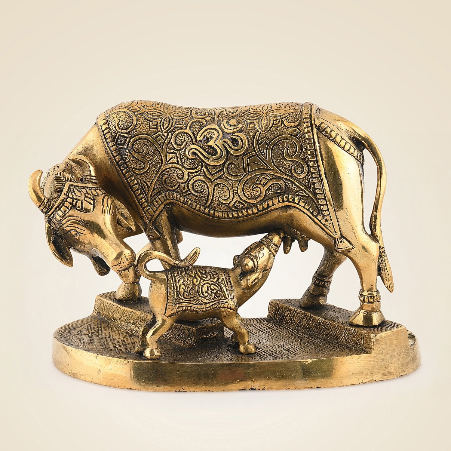 Pure Brass Cow With Calf
