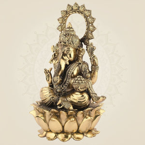 Chaturbhuj Ganesha Handcrafted Murti For Pooja