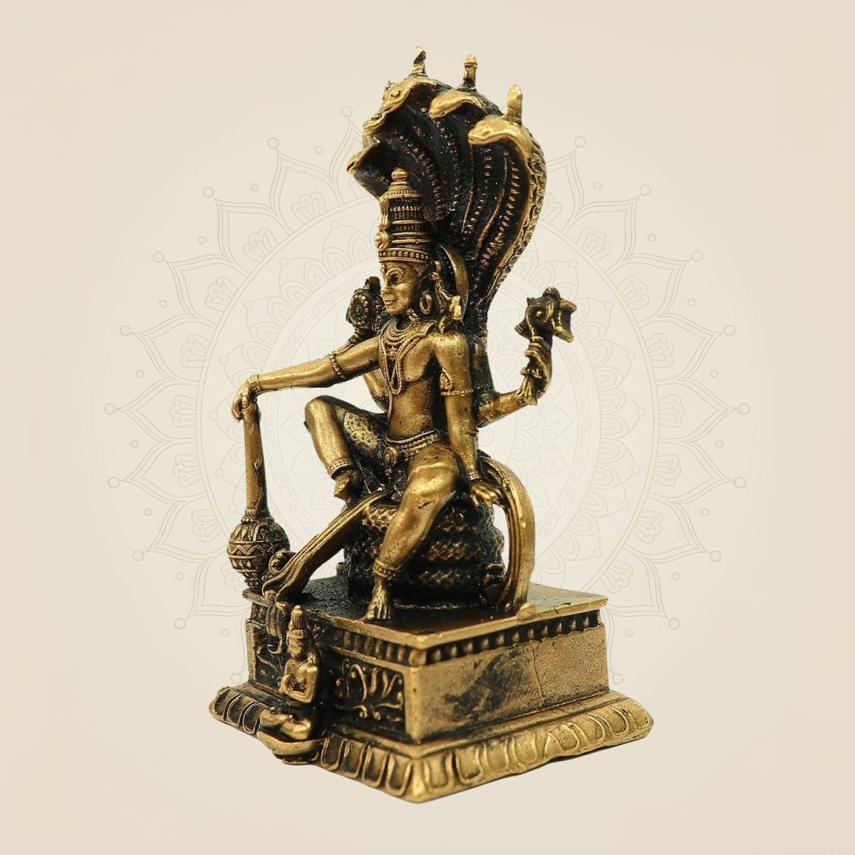 Powerful bronze Vishnu idol