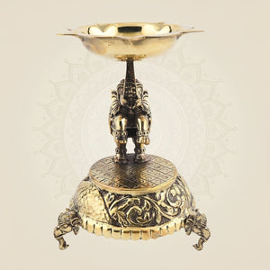 Majestic Elephant Brass Lamp