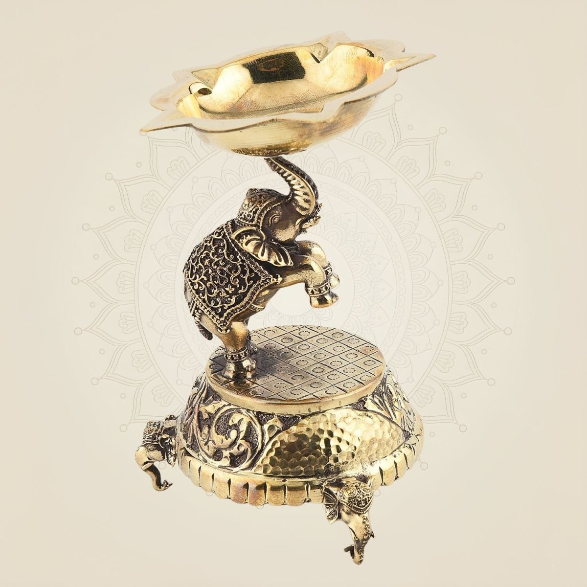 Majestic Elephant Brass Lamp