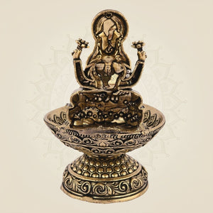 Pure Brass Laxmi Diya 3.5" Inch – Handcrafted Lightweight Spiritual Oil Lamp for Temple - Luxeartisanship