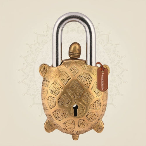 Vintage-style Turtle Shape Brass Lock – 2.75"
